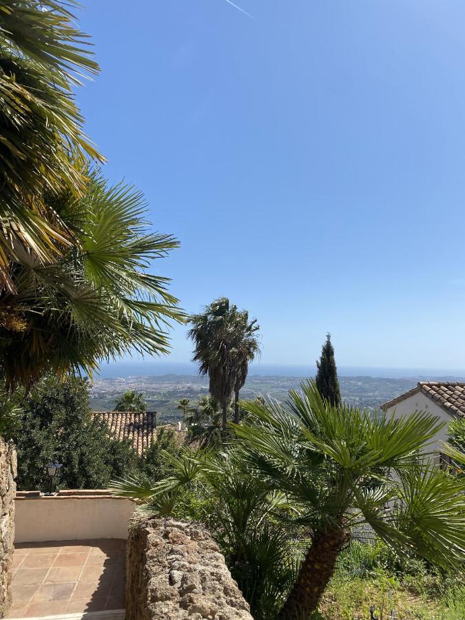 Terraced House In The Mountains With Fantastic View Villa Málaga Eksteriør billede