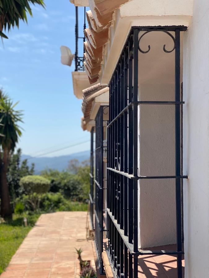 Terraced House In The Mountains With Fantastic View Villa Málaga Eksteriør billede