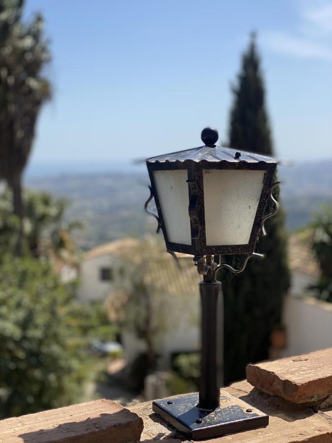 Terraced House In The Mountains With Fantastic View Villa Málaga Eksteriør billede
