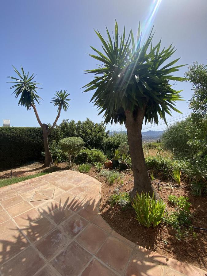 Terraced House In The Mountains With Fantastic View Villa Málaga Eksteriør billede